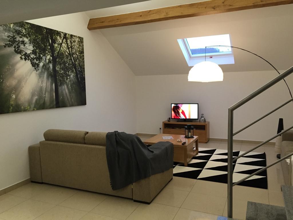 德萨布隆别墅公寓 Châtillon-sur-Marne 外观 照片