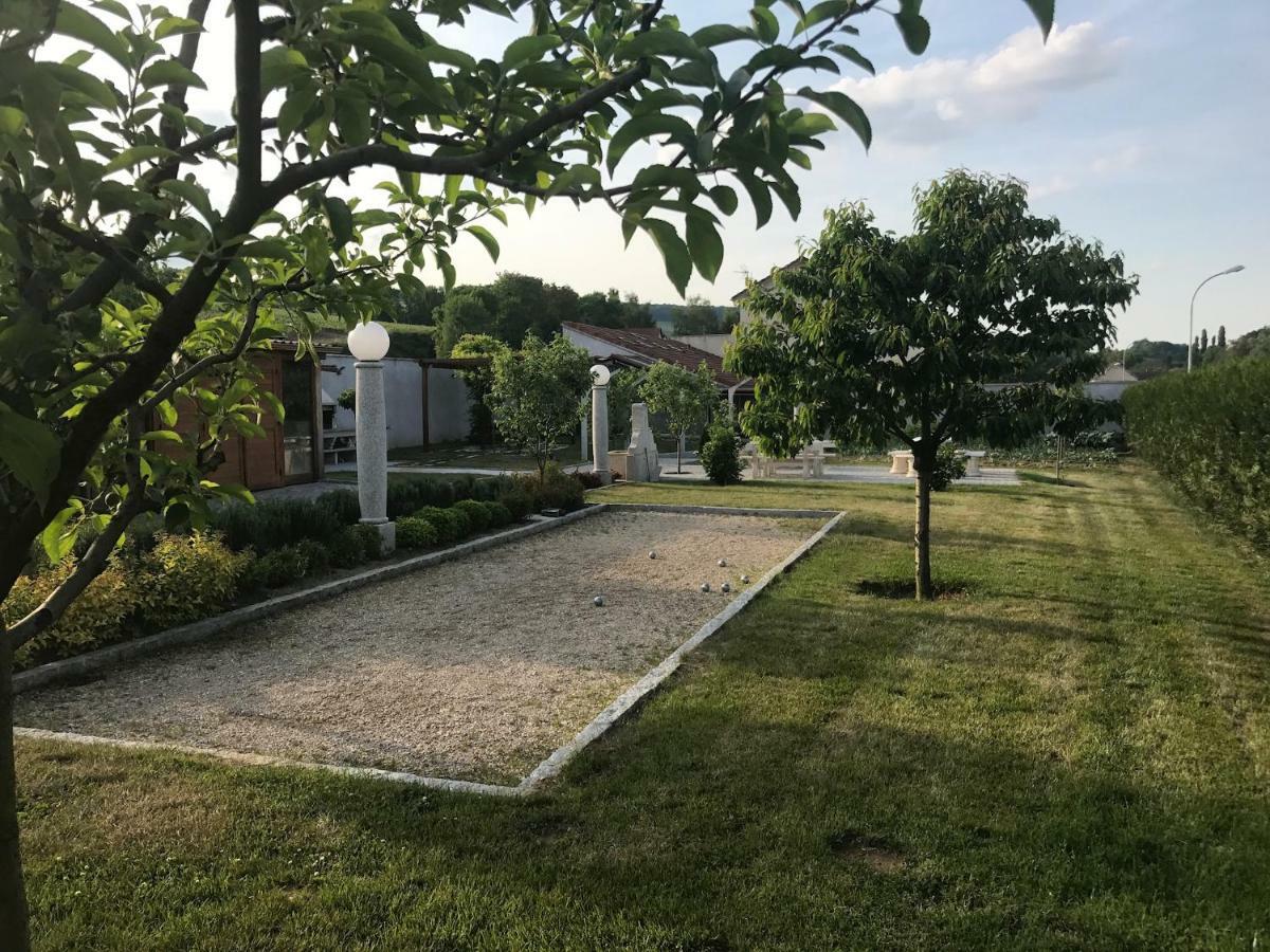德萨布隆别墅公寓 Châtillon-sur-Marne 外观 照片
